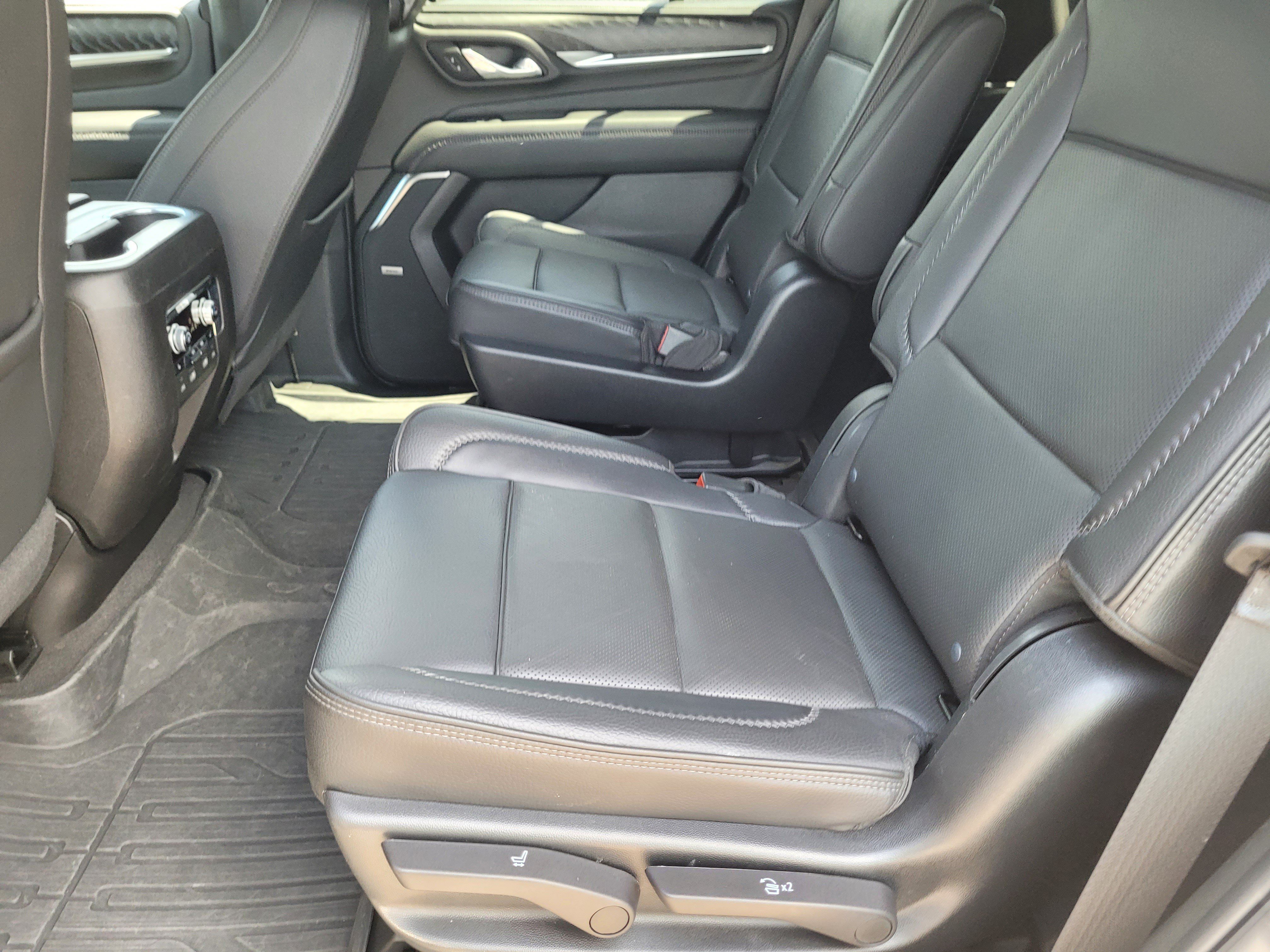 Used 2023 GMC Yukon Denali w/ Denali Reserve Package AWD/4WD image 26