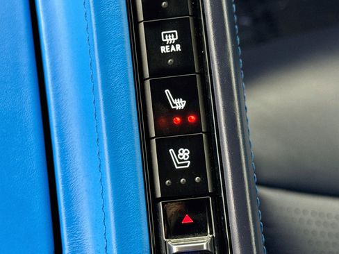 Used 2023 Chevrolet Corvette Stingray Premium Cpe w/ Z51 Performance Package RWD image 21