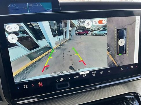 Used 2025 Ford Expedition Active image 17