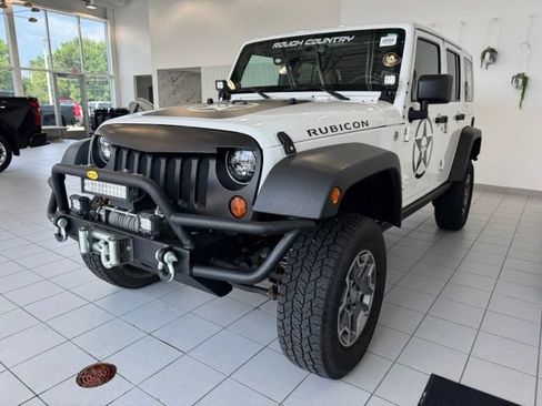 Used 2013 Jeep Wrangler Unlimited Rubicon w/ Connectivity Group AWD/4WD image 34