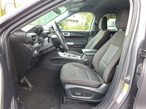 Used 2022 Ford Explorer XLT w/ Class IV Trailer Tow Package image 17