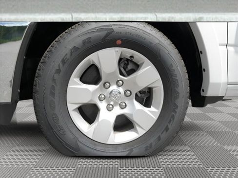 New 2025 RAM 1500 Big Horn image 5