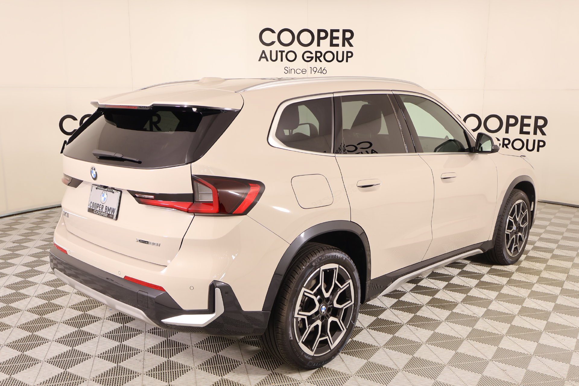 Used 2026 BMW X1 xDrive28i AWD/4WD image 21