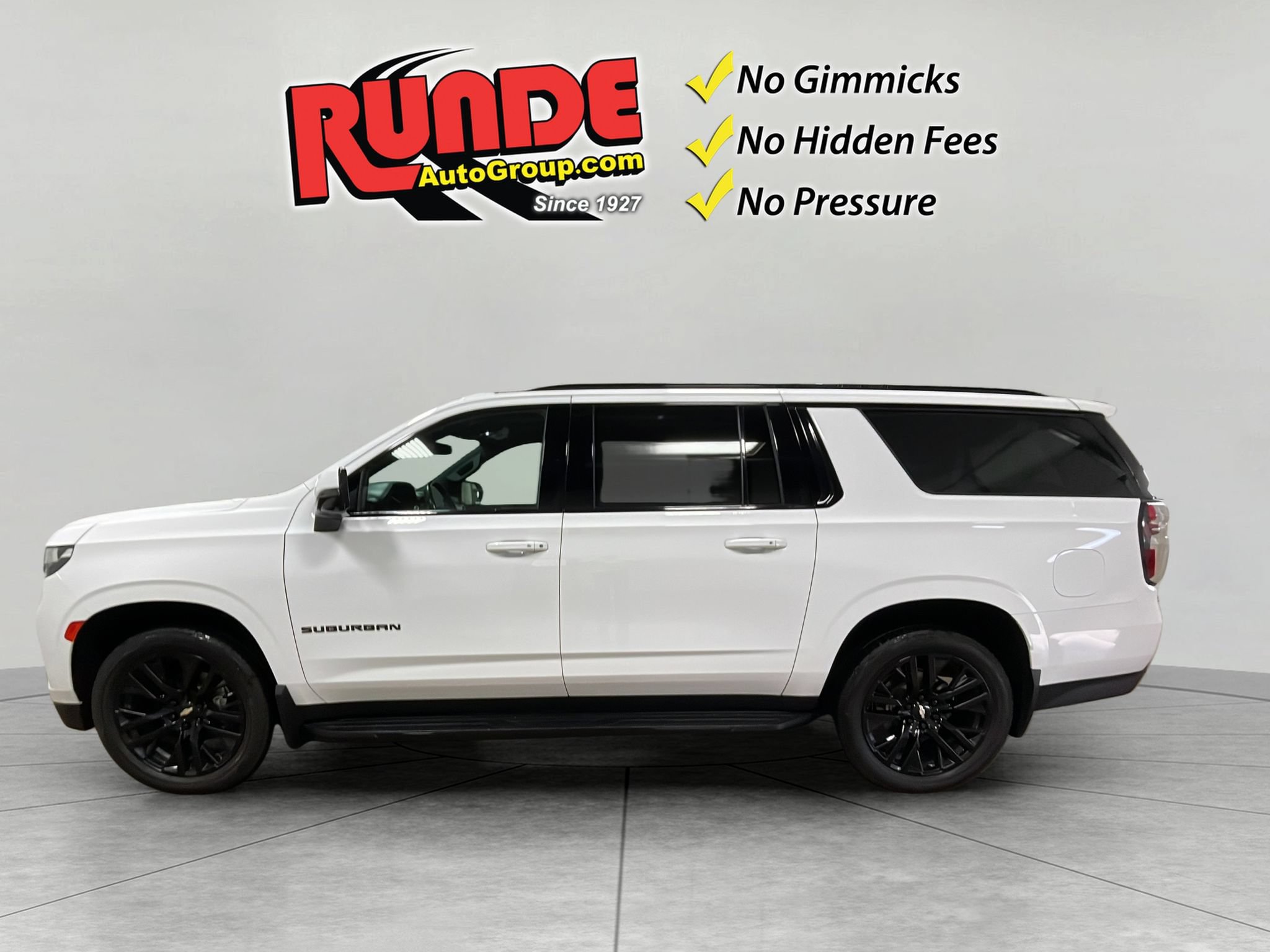 Used 2021 Chevrolet Suburban RST w/ Luxury Package AWD/4WD image 3