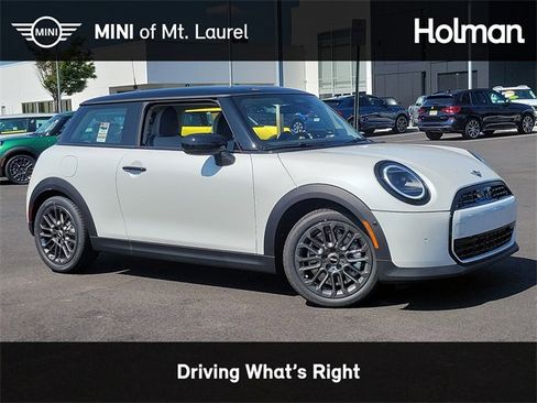 Used 2025 MINI Cooper 2-Door Hardtop image 1