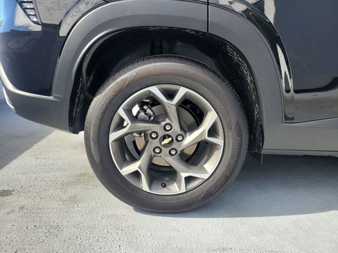 Used 2026 Chevrolet Trax LT image 5