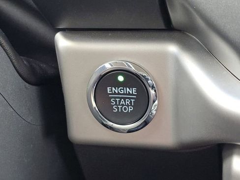 Used 2024 Ford Expedition Max XLT image 9