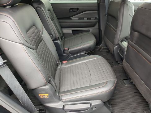 Used 2025 Nissan Pathfinder Rock Creek image 30