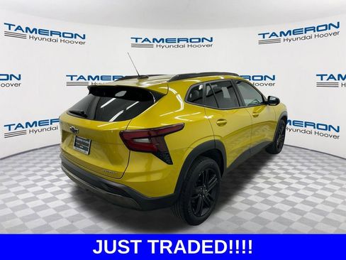 Used 2024 Chevrolet Trax ACTIV w/ Driver Confidence Package FWD image 5