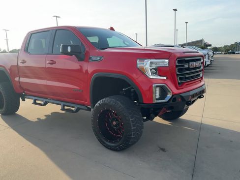 Used 2021 GMC Sierra 1500 AT4 w/ AT4 Value Package AWD/4WD image 9