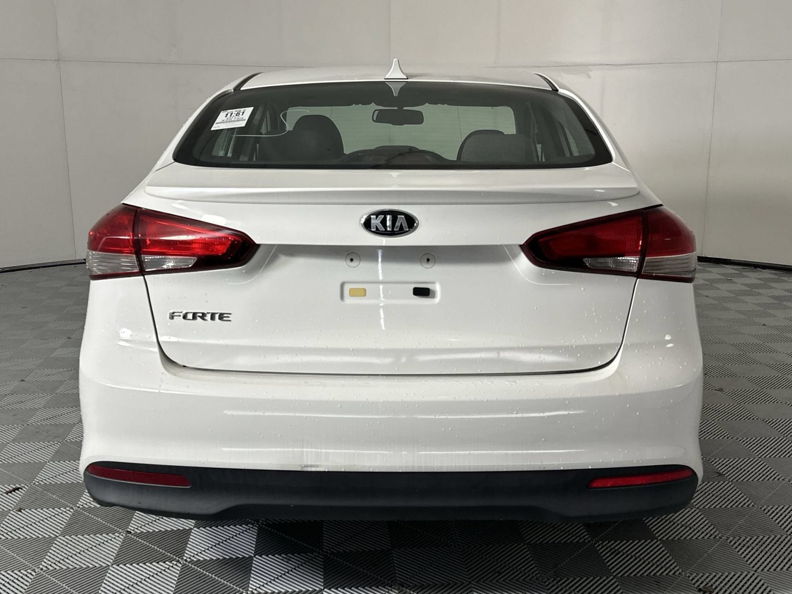 Used 2017 Kia Forte LX FWD image 7