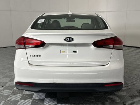 Used 2017 Kia Forte LX FWD image 7