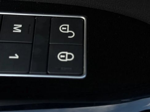 Used 2016 Land Rover Range Rover AWD/4WD image 34