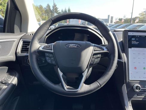 Used 2022 Ford Edge SEL w/ Convenience Package image 19