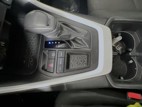 Used 2024 Toyota RAV4 XLE image 25