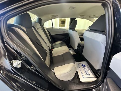 Used 2025 Toyota Corolla LE image 22