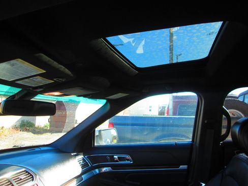 Used 2016 Ford Explorer Limited w/ Equipment Group 301A image 14