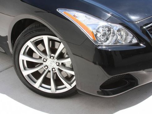 Used 2009 INFINITI G37 Convertible w/ Premium Pkg RWD image 15