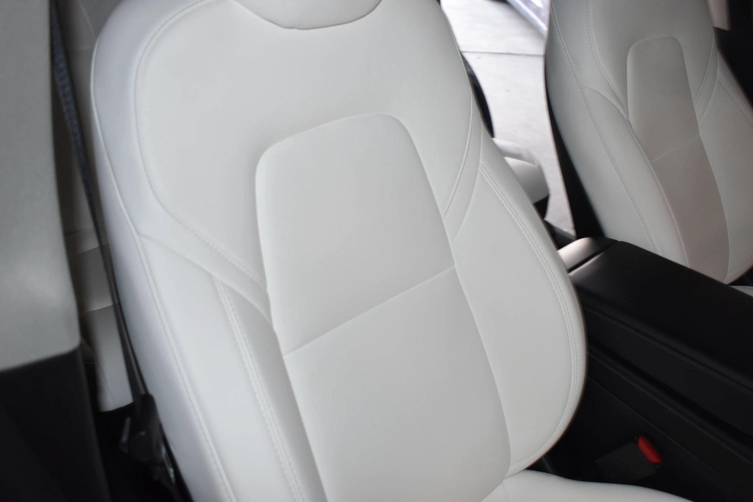 Used 2024 Tesla Model Y Long Range RWD image 10