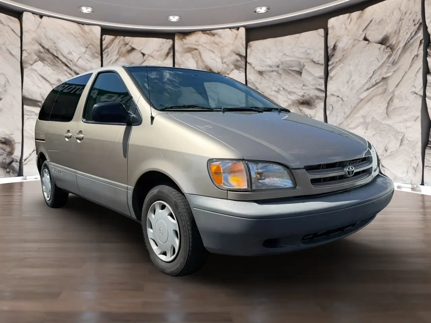 Used 2000 Toyota Sienna CE w/ CE Extra Value Pkg FWD image 3