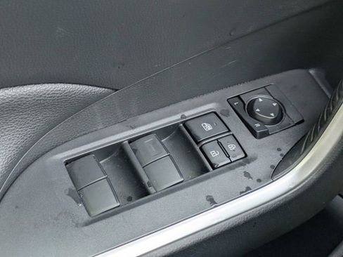 Used 2025 Toyota RAV4 LE AWD/4WD image 22