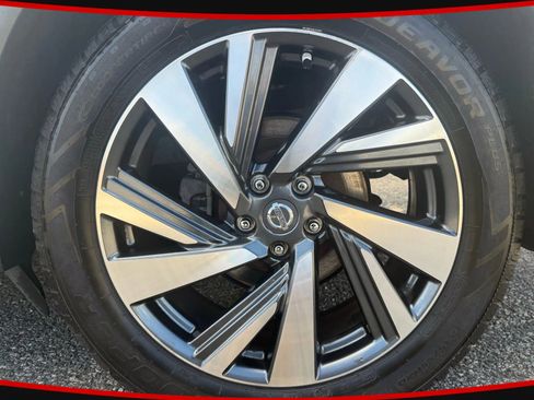 Used 2018 Nissan Murano Platinum image 22