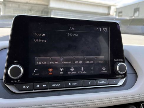 Used 2023 Nissan Rogue SL AWD/4WD image 23
