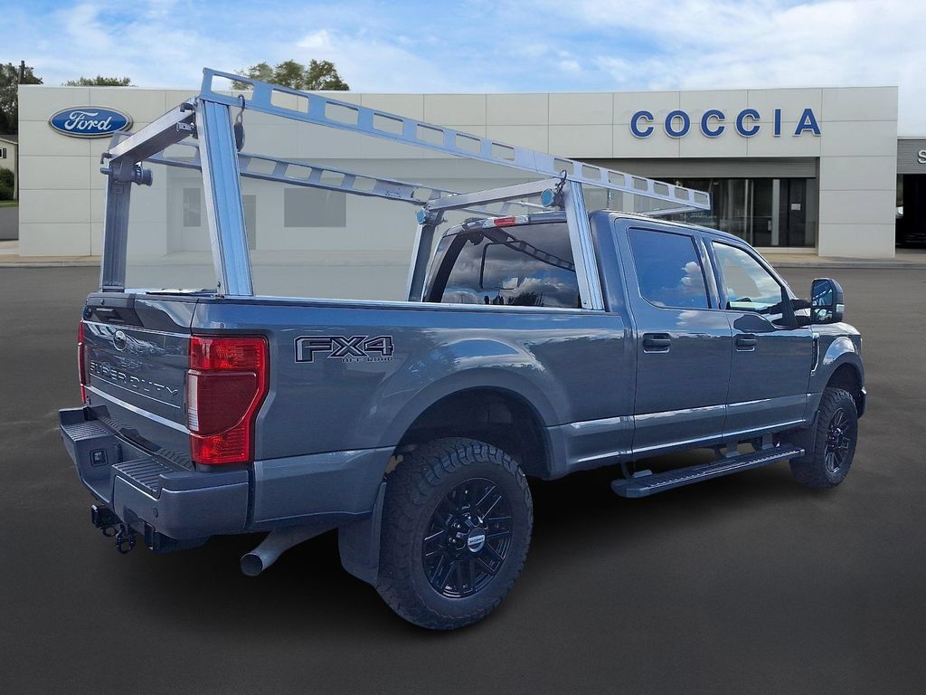 Used 2022 Ford F250 XLT w/ Black Appearance Package AWD/4WD image 4