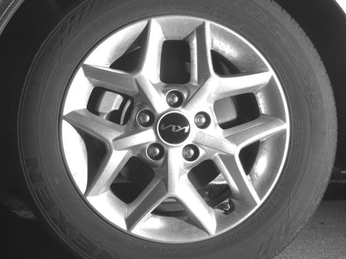 Used 2025 Kia Soul LX w/ LX Technology Package FWD image 15