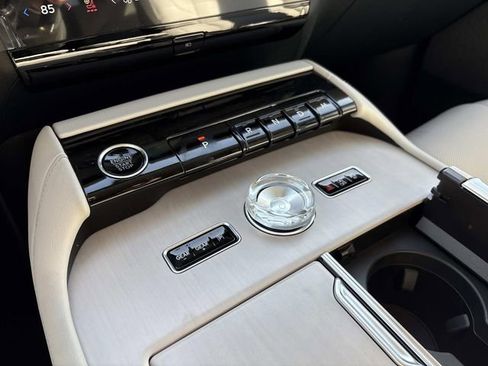 New 2025 Lincoln Navigator Reserve image 30