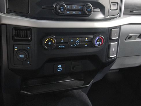 Used 2023 Ford F150 XLT image 14