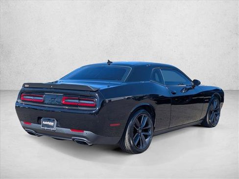 Used 2021 Dodge Challenger R/T RWD image 5