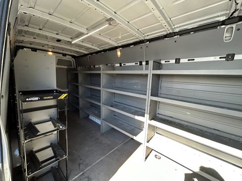 Used 2022 Mercedes-Benz Sprinter 2500 image 16