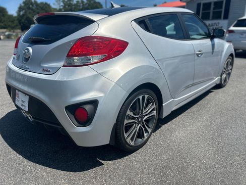 Used 2016 Hyundai Veloster Turbo image 10