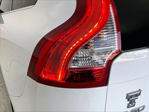 Used 2012 Volvo XC60 3.2 FWD image 32