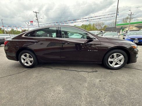 Used 2020 Chevrolet Malibu LS w/ Driver Confidence Package II FWD image 4