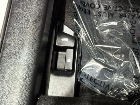 Used 2024 Toyota Corolla LE image 29