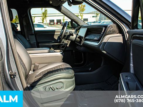 Used 2022 Rivian R1T Launch Edition image 19