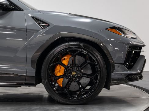 Used 2023 Lamborghini Urus Performante image 20