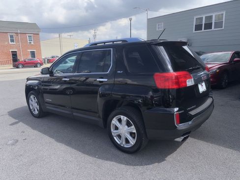 Used 2017 GMC Terrain SLT FWD image 2