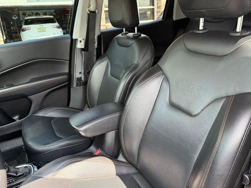 Used 2019 Jeep Compass Limited AWD/4WD image 11
