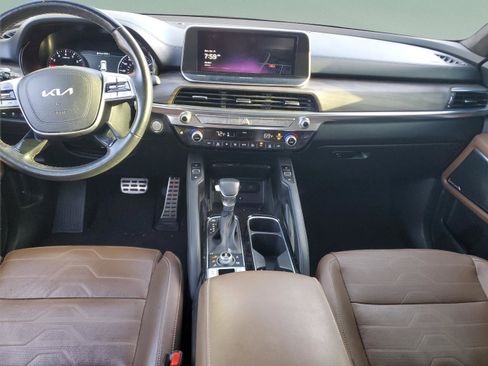 Certified 2022 Kia Telluride SX w/ SX Prestige Package image 10
