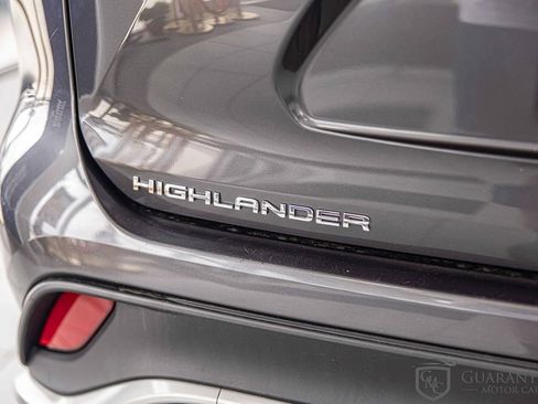 Used 2021 Toyota Highlander XSE image 13