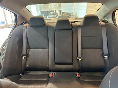 Used 2025 Nissan Altima 2.5 SV FWD image 32