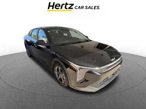 Used 2025 Kia K4 LXS image 1