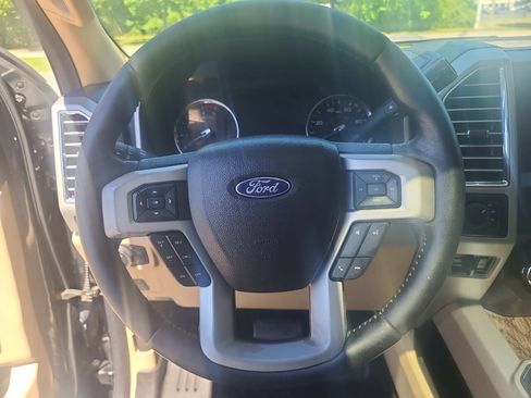 Used 2017 Ford F250 Lariat w/ Lariat Value Package AWD/4WD image 20