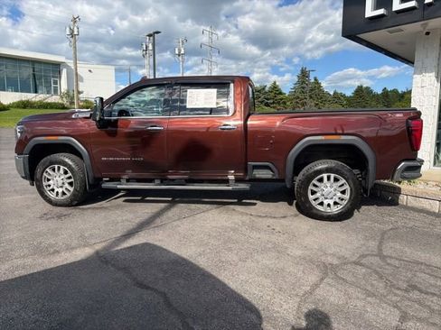 Used 2024 GMC Sierra 2500 SLT w/ SLT Convenience Package AWD/4WD image 2