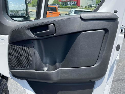 New 2025 RAM ProMaster 2500 w/ Convenience Group image 15