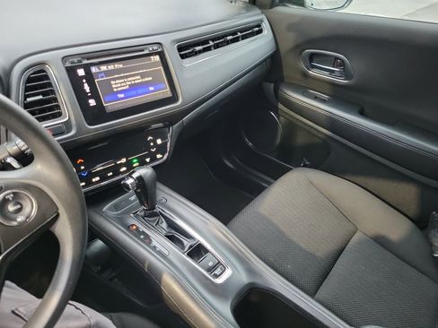 Used 2018 Honda HR-V EX image 15