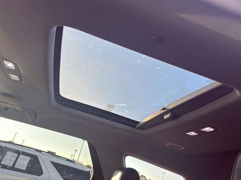 Used 2020 Buick Enclave Avenir w/ Avenir Technology Package image 27